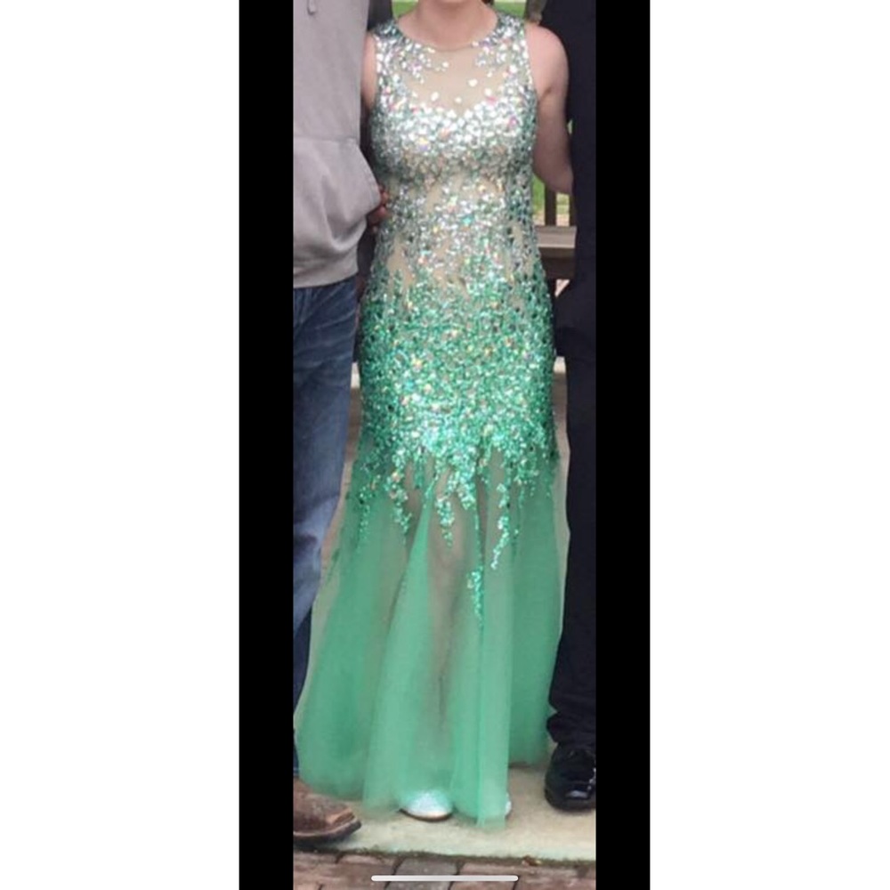 Beautiful prom dress!